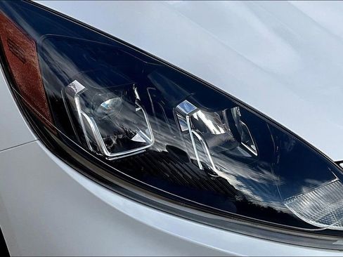 Used 2022 Ford Escape SE image 27