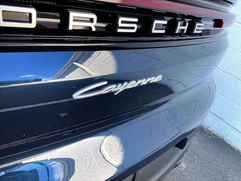 Certified 2026 Porsche Cayenne Coupe AWD/4WD image 33