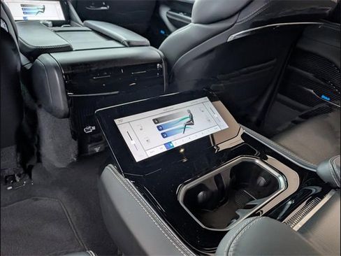 Used 2023 Jeep Grand Wagoneer Series II image 16