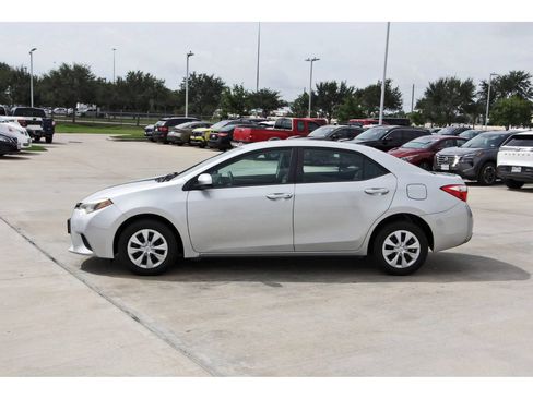 Used 2015 Toyota Corolla L FWD image 4