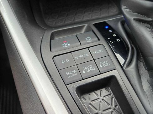 Certified 2023 Toyota RAV4 XLE Premium AWD/4WD image 32