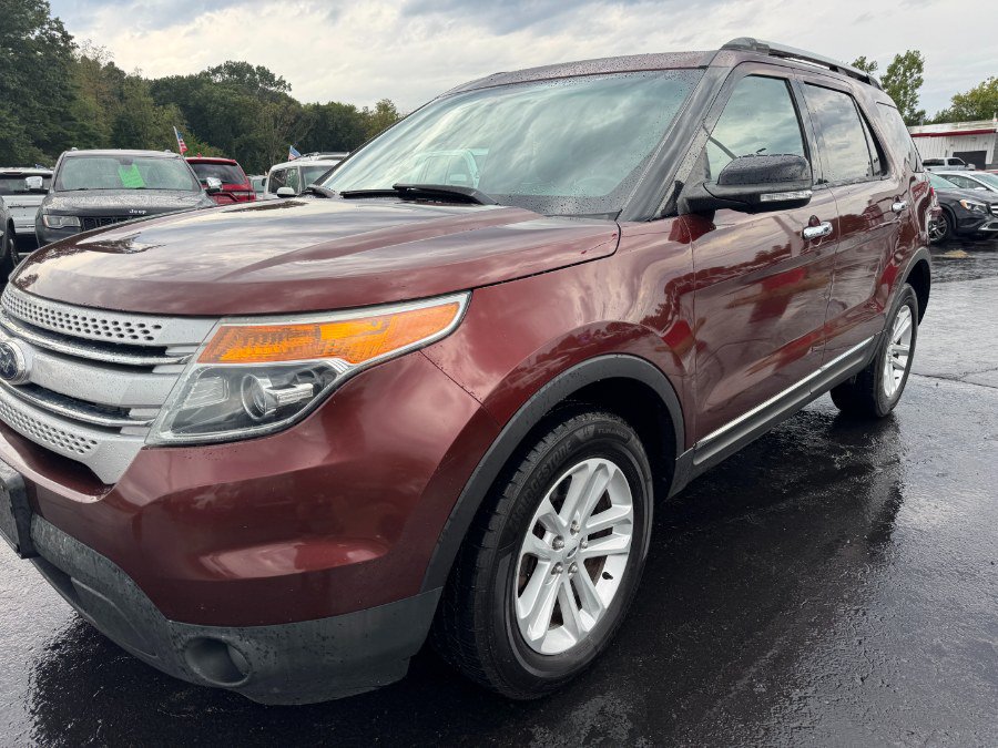 Used 2015 Ford Explorer XLT w/ Equipment Group 202A AWD/4WD image 8