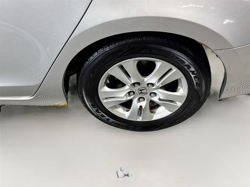 Used 2010 Honda Accord LX-P image 21