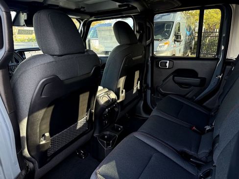 New 2026 Jeep Gladiator Rubicon w/ Safety Group image 27