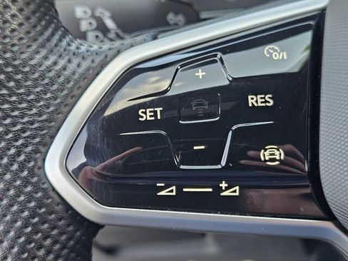 Used 2022 Volkswagen Arteon SE FWD image 23