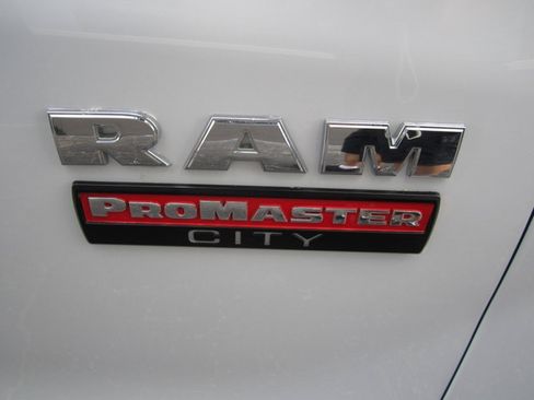 Used 2022 RAM ProMaster City Tradesman FWD image 22