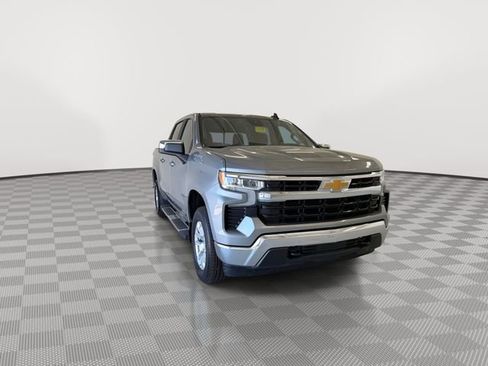 Certified 2024 Chevrolet Silverado 1500 LT w/ Convenience Package II AWD/4WD image 3