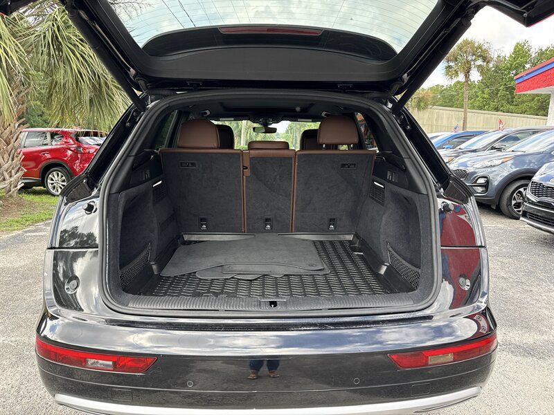 Used 2020 Audi Q5 2.0T Premium w/ Convenience Package AWD/4WD image 6