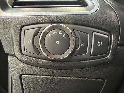Used 2019 Ford Edge SE AWD/4WD image 18