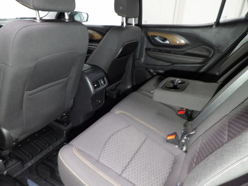 Used 2021 GMC Terrain SLE w/ Driver Convenience Package FWD image 11