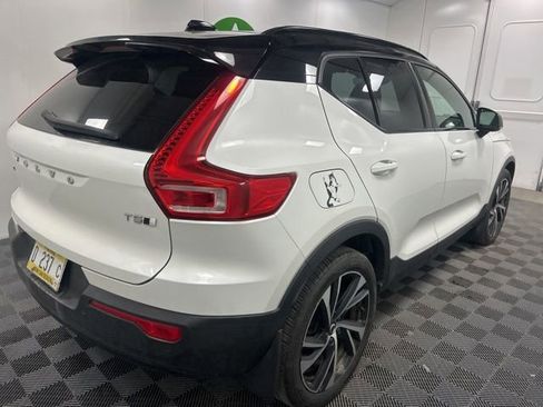 Used 2022 Volvo XC40 T5 R-Design w/ Advanced Package AWD/4WD image 6