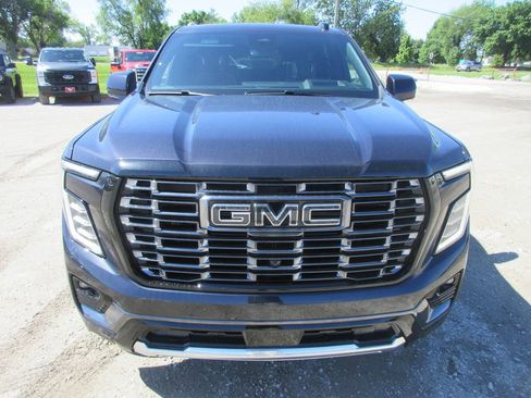 New 2026 GMC Yukon XL Denali Ultimate AWD/4WD image 10
