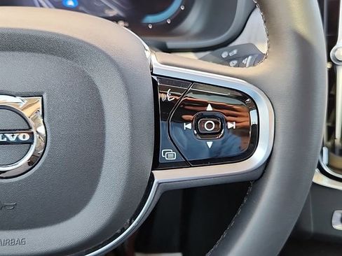 New 2024 Volvo S90 T8 Ultimate image 18