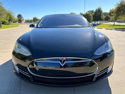 Used 2014 Tesla Model S 85 RWD image 3