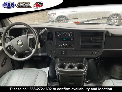 Used 2013 Chevrolet Express 3500 Extended image 12