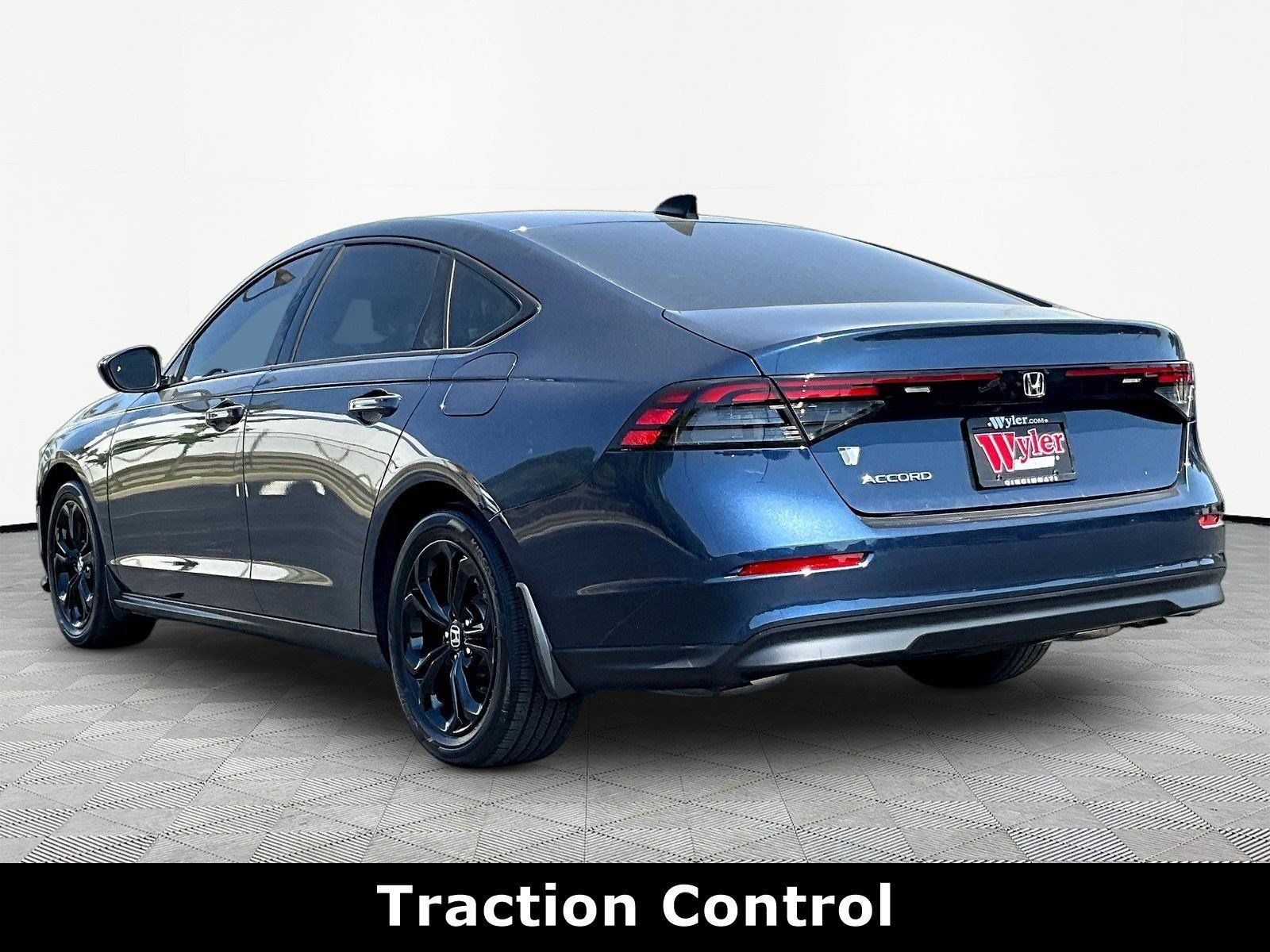 Used 2025 Honda Accord SE image 4