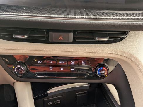 Certified 2021 Buick Envision Preferred image 29