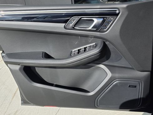 New 2026 Porsche Macan AWD/4WD image 24