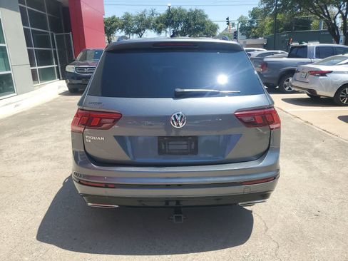 Used 2021 Volkswagen Tiguan SE R-Line FWD image 5