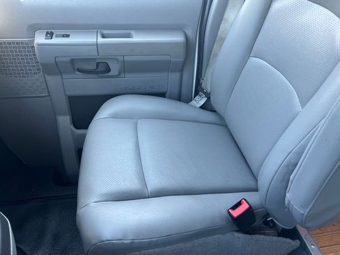 Used 2024 Ford E-350 and Econoline 350 Super Duty w/ Power Windows & Locks Group RWD image 34