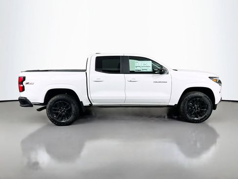 New 2026 Chevrolet Colorado Z71 w/ Midnight Edition AWD/4WD image 4