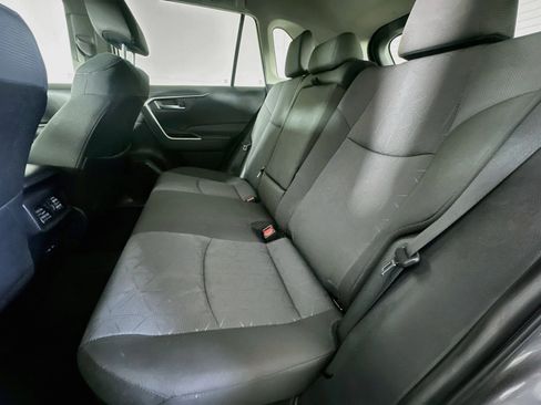 Used 2025 Toyota RAV4 XLE AWD/4WD image 27