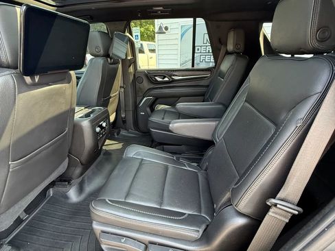 Used 2021 GMC Yukon Denali w/ Denali Premium Package RWD image 16