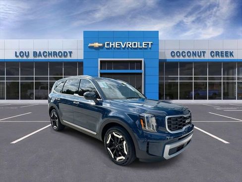 Used 2023 Kia Telluride S w/ S Sunroof Package FWD image 1