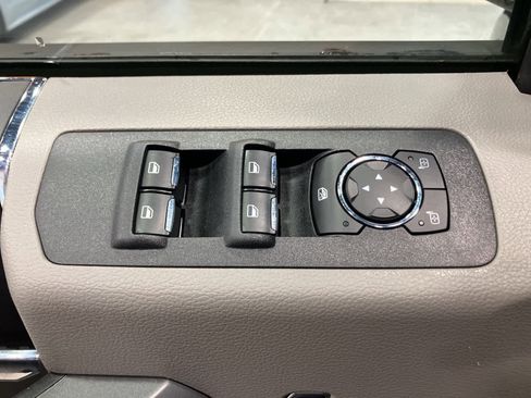 Used 2018 Ford F150 XLT image 14