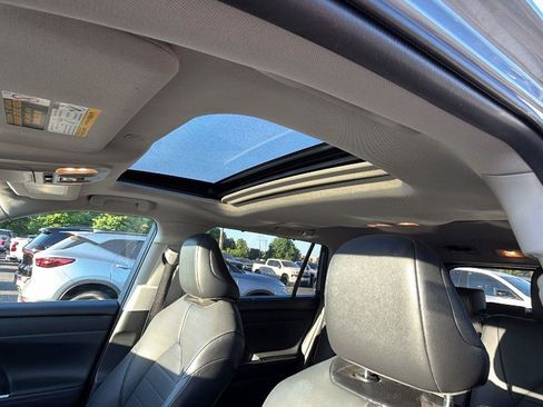 Used 2021 Toyota Highlander XLE image 15