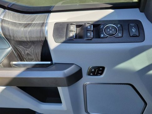 Certified 2022 Ford F450 Limited w/ FX4 Off-Road Package image 24