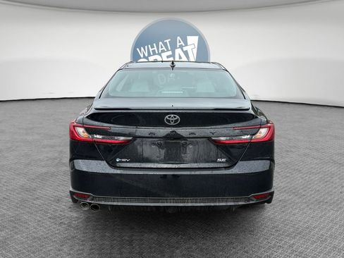 Used 2025 Toyota Camry SE FWD image 5