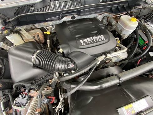 Used 2017 RAM 3500 Tradesman w/ Chrome Appearance Group image 28