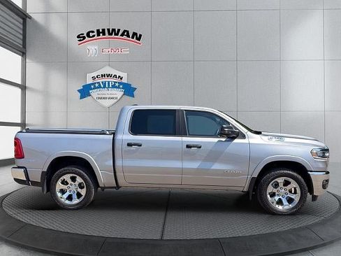 Used 2025 RAM 1500 Big Horn AWD/4WD image 3