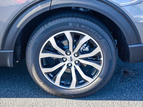 Used 2025 Ford Explorer ST-Line w/ Premium Package image 8