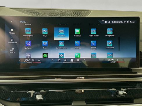 New 2026 BMW X5 xDrive50e image 11