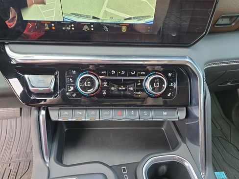 Used 2024 GMC Sierra 1500 Denali Ultimate image 29