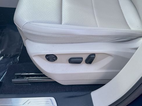 Certified 2022 Volkswagen Atlas SE image 17