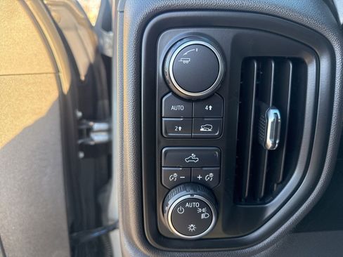 Used 2021 Chevrolet Silverado 1500 Custom AWD/4WD image 19