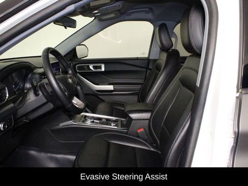 Used 2021 Ford Explorer XLT w/ Equipment Group 202A image 11