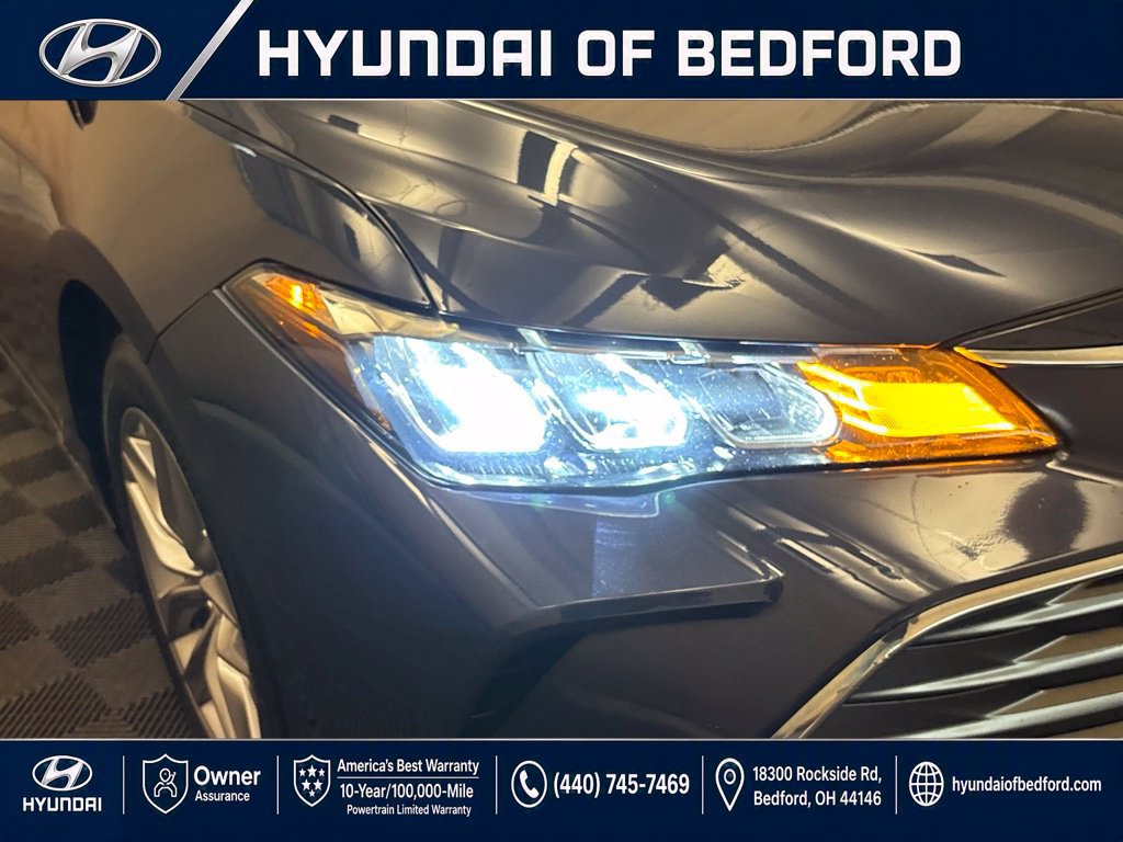 Used 2019 Toyota Avalon XLE w/ Moonroof Package FWD image 11