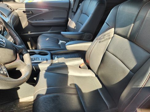 Used 2023 Honda Passport TrailSport image 5