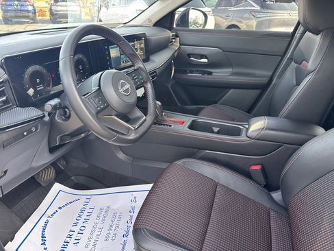 Used 2025 Nissan Kicks SR image 14