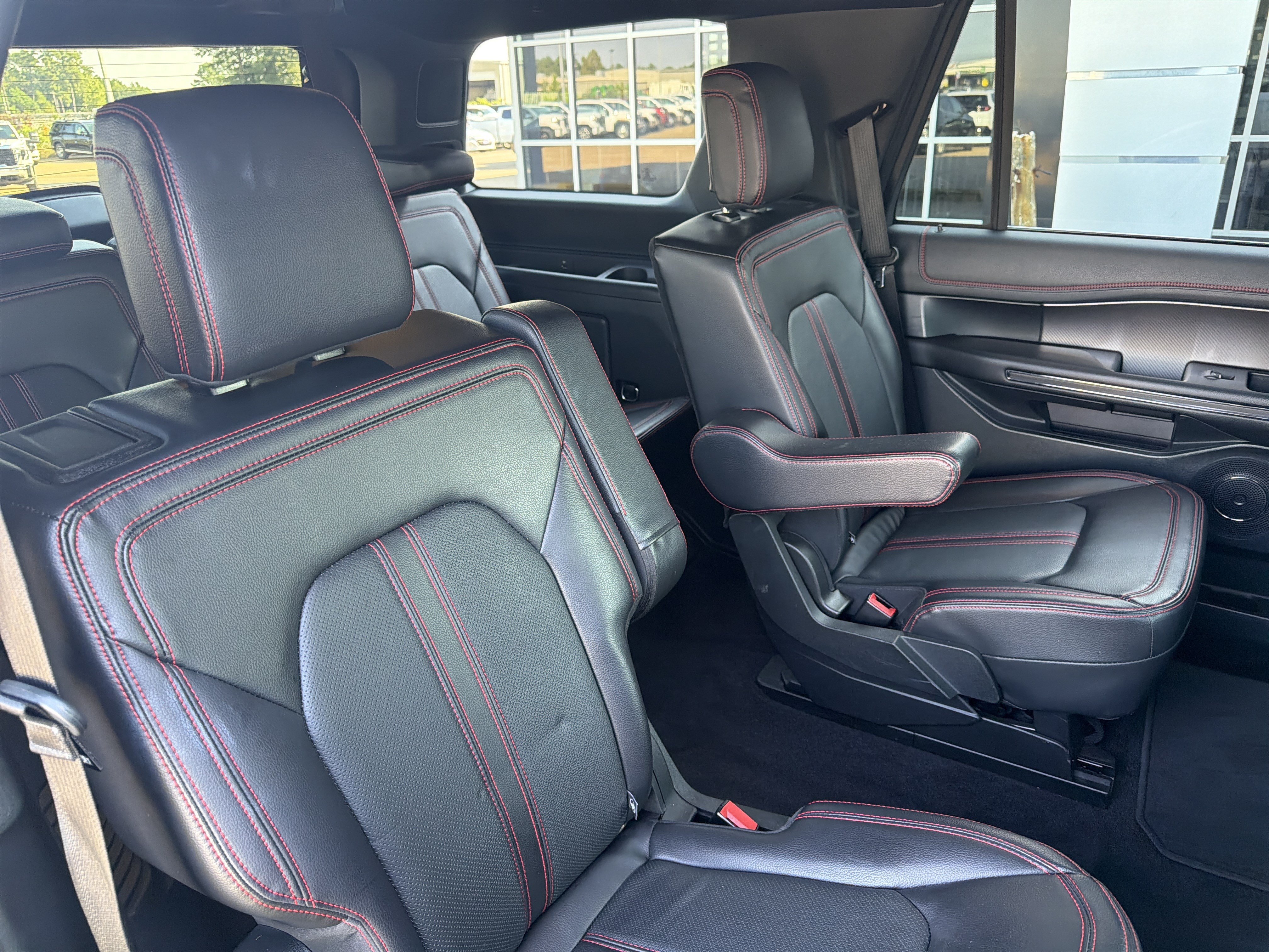 Used 2021 Ford Expedition Limited RWD image 11