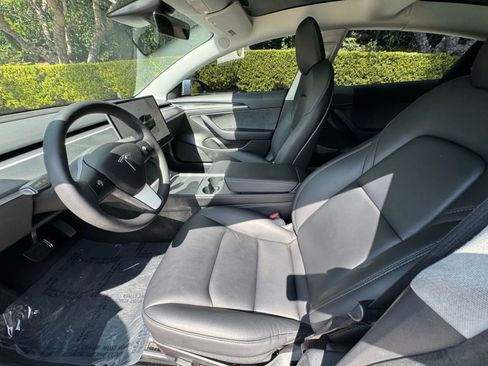Used 2022 Tesla Model 3 Long Range image 12