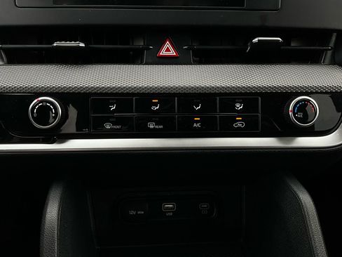 Used 2025 Kia Sportage LX image 25