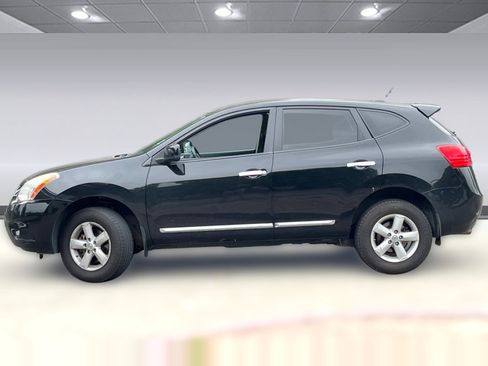 Used 2013 Nissan Rogue S w/ Special Edition Pkg AWD/4WD image 2