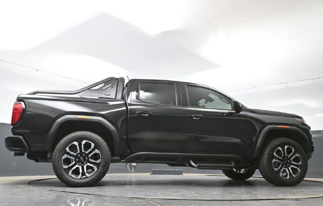 Used 2025 GMC Canyon AT4 w/ Nightfall Edition AWD/4WD image 50