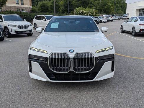 Certified 2023 BMW 740i RWD image 8