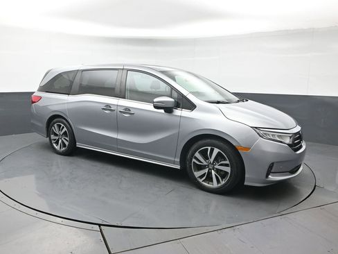 Certified 2023 Honda Odyssey Touring image 9